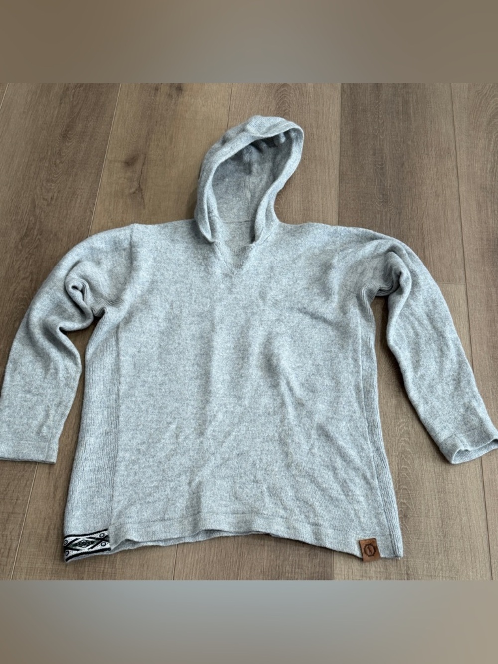 PAKA The Hoodie Light Gray Alpaca Hooded Sweater Size Small Handmade Peru Hoody